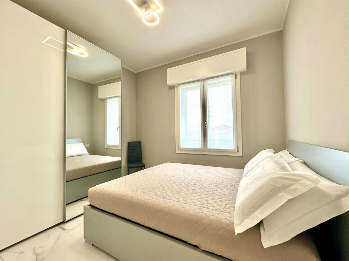Donnino Apartments Fidenza Bagian luar foto